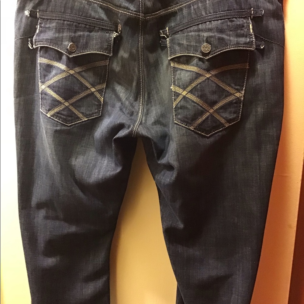 Jeans - Picture 2 of 3